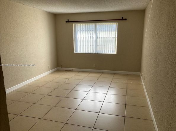 4831 NW 9 Ct, Plantation FL 33317