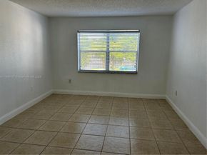 4831 NW 9 Ct, Plantation FL 33317