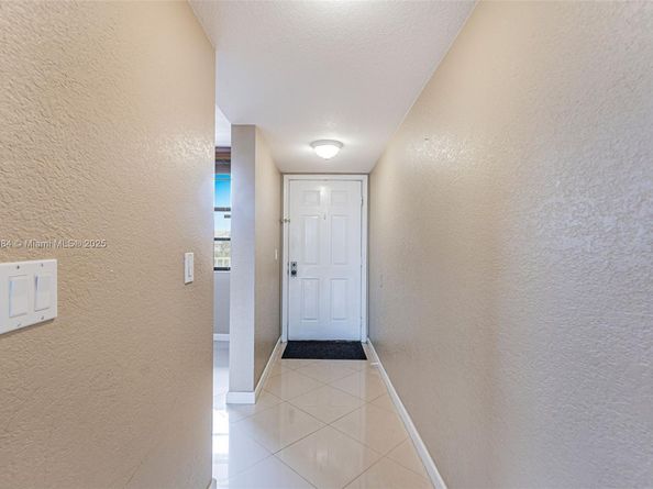 1705 Whitehall Dr 401, Davie FL 33324