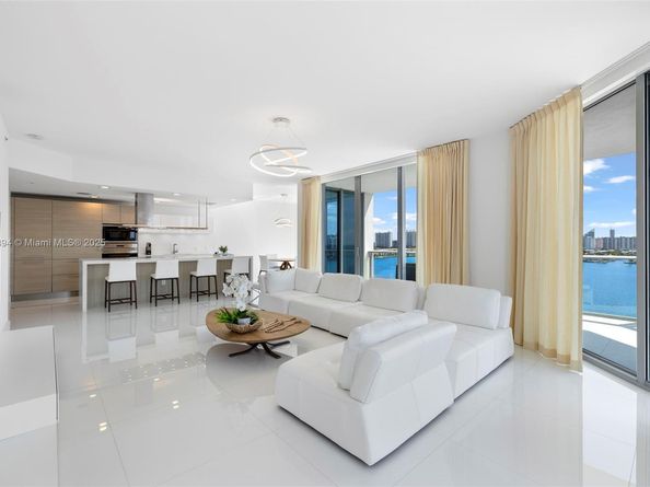 17111 Biscayne Blvd 1110, North Miami Beach FL 33160
