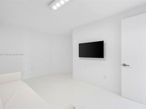 17111 Biscayne Blvd 1110, North Miami Beach FL 33160