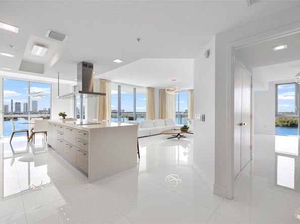 17111 Biscayne Blvd 1110, North Miami Beach FL 33160