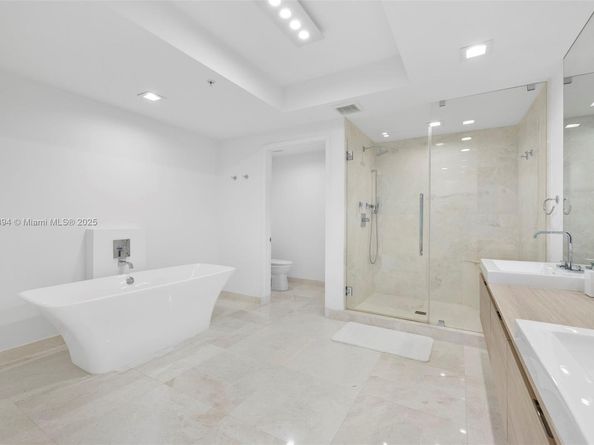 17111 Biscayne Blvd 1110, North Miami Beach FL 33160