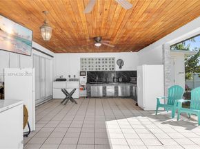 610 NW 16th St, Homestead FL 33030