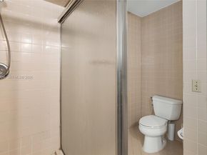 10911 Cedar Ln, Pembroke Pines FL 33026