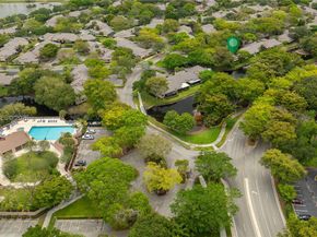 9360 S Chelsea Dr S, Plantation FL 33324