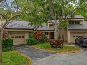 9360 S Chelsea Dr S, Plantation FL 33324