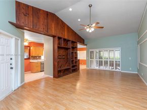 9360 S Chelsea Dr S, Plantation FL 33324