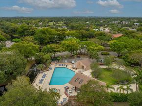 9360 S Chelsea Dr S, Plantation FL 33324