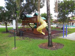 8658 NW 113th Ct 0, Doral FL 33178