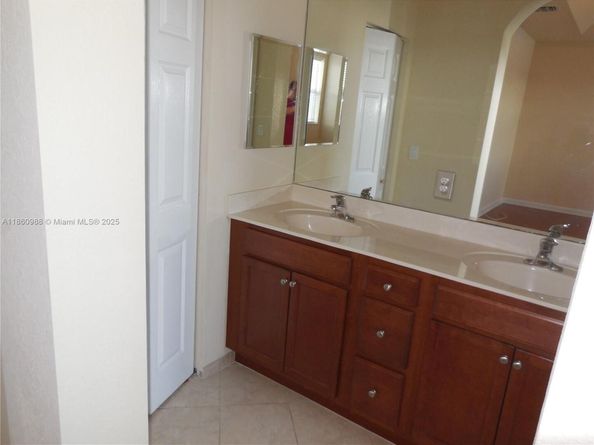 8658 NW 113th Ct 0, Doral FL 33178