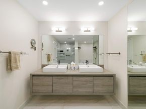 Undisclosed Address #A12001514, Sunny Isles Beach FL 33160