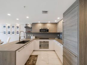 Undisclosed Address #A12001514, Sunny Isles Beach FL 33160