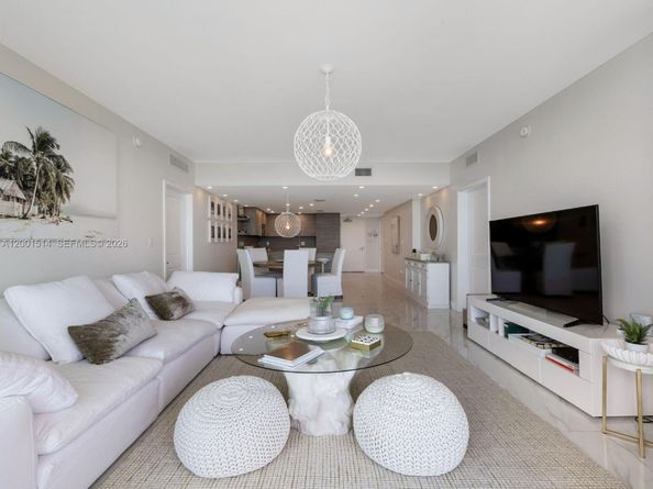 Undisclosed Address #A12001514, Sunny Isles Beach FL 33160