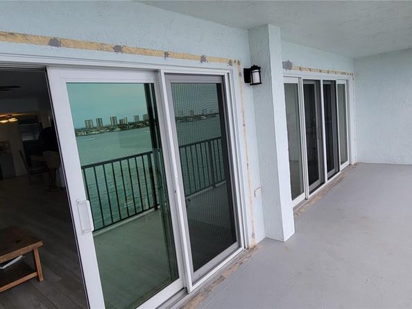 3040 Lake Shore Dr PH2, Riviera Beach FL 33404