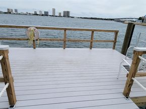 3040 Lake Shore Dr PH2, Riviera Beach FL 33404