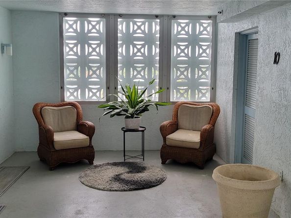 3040 Lake Shore Dr PH2, Riviera Beach FL 33404