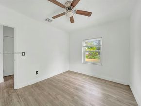 919 NW 76th St, Miami FL 33150