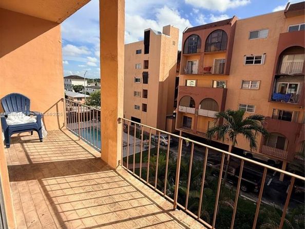 440 E 23rd St 1316, Hialeah FL 33013