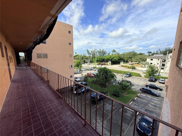 440 E 23rd St 1316, Hialeah FL 33013