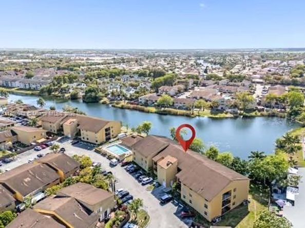 15430 SW 82nd Ln 625, Miami FL 33193