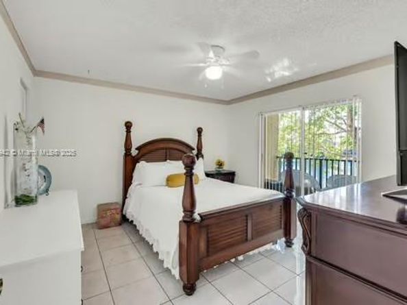 15430 SW 82nd Ln 625, Miami FL 33193