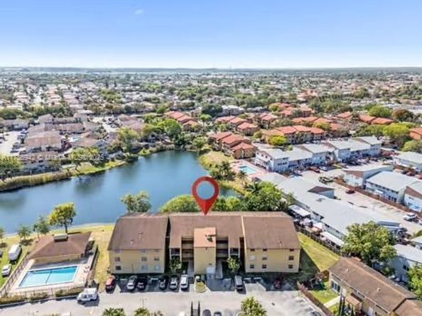 15430 SW 82nd Ln 625, Miami FL 33193