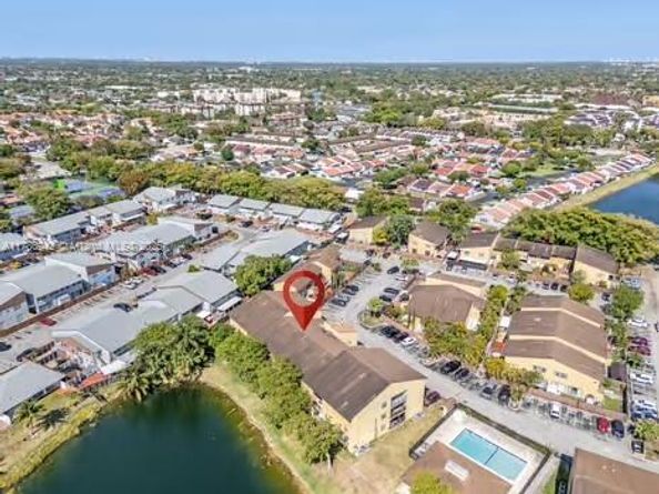 15430 SW 82nd Ln 625, Miami FL 33193