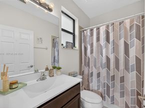 3756 NE 1st St, Homestead FL 33033