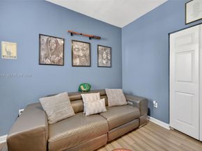 3756 NE 1st St, Homestead FL 33033