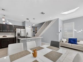 3756 NE 1st St, Homestead FL 33033