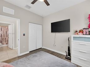 3756 NE 1st St, Homestead FL 33033