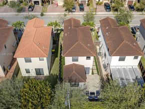 3756 NE 1st St, Homestead FL 33033