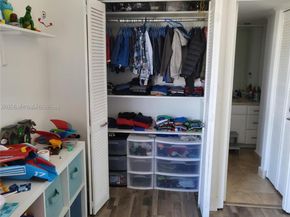 20335 W Country Club Dr PH2, Aventura FL 33180