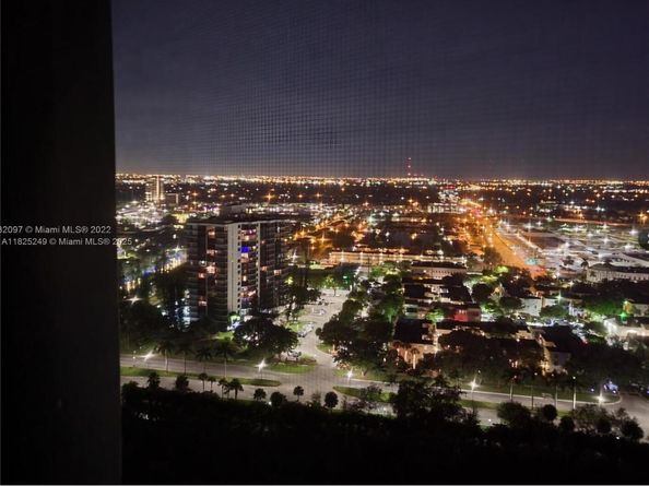 20335 W Country Club Dr PH2, Aventura FL 33180