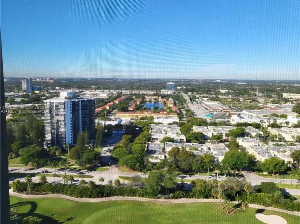 20335 W Country Club Dr PH2, Aventura FL 33180