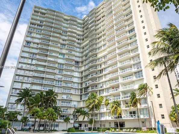 2451 Brickell Ave 10M, Miami FL 33129