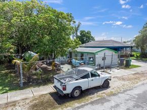 2106 NW 70th St, Miami FL 33147