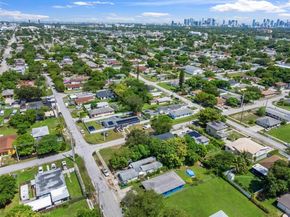 2106 NW 70th St, Miami FL 33147
