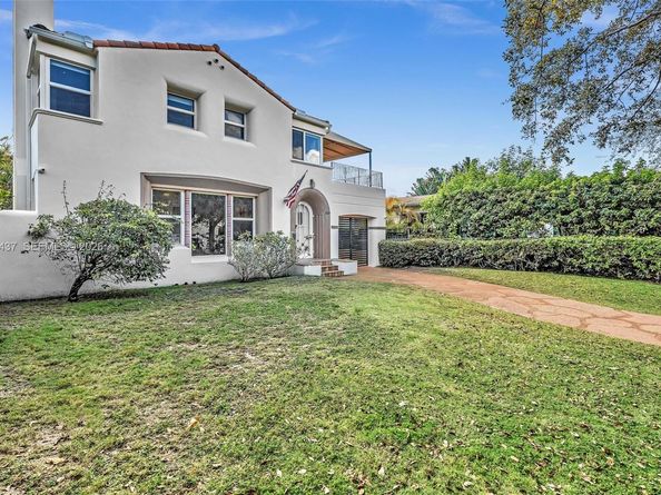 1524 Biarritz Dr, Miami Beach FL 33141