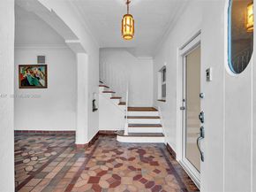 1524 Biarritz Dr, Miami Beach FL 33141