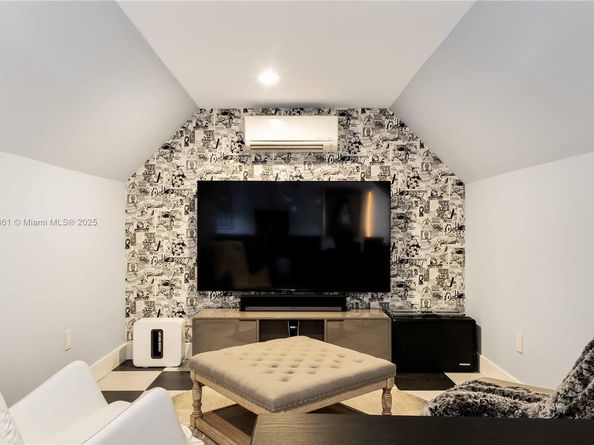 3149 Mary St 3149, Miami FL 33133
