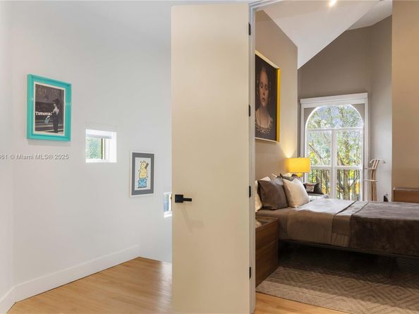 3149 Mary St 3149, Miami FL 33133