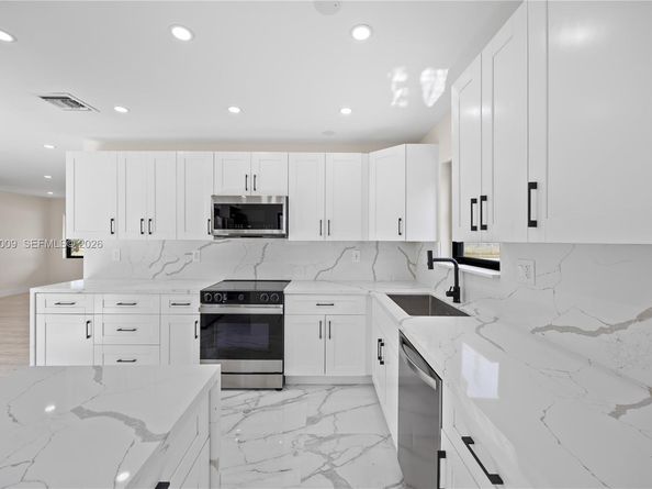 3850 NW 188th St, Miami Gardens FL 33055