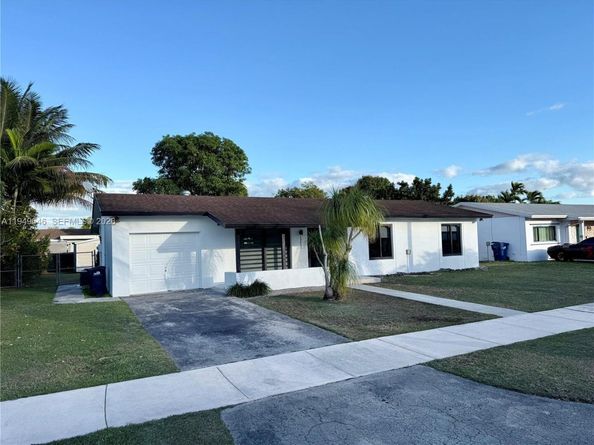 15235 SW 108th Ct, Miami FL 33157
