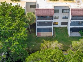 301 Racquet Club Rd 103, Weston FL 33326