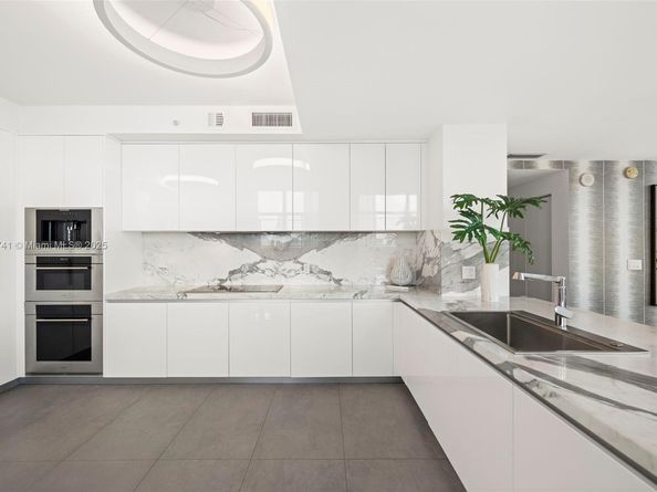 330 Sunny Isles Blvd 5502, Sunny Isles Beach FL 33160