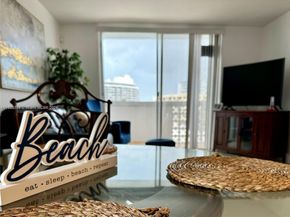 7118 Bonita Dr 405, Miami Beach FL 33141