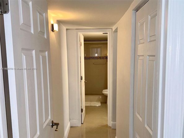 7118 Bonita Dr 405, Miami Beach FL 33141