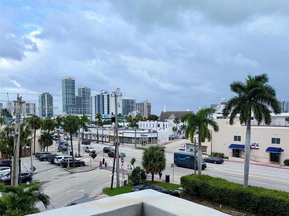 7118 Bonita Dr 405, Miami Beach FL 33141